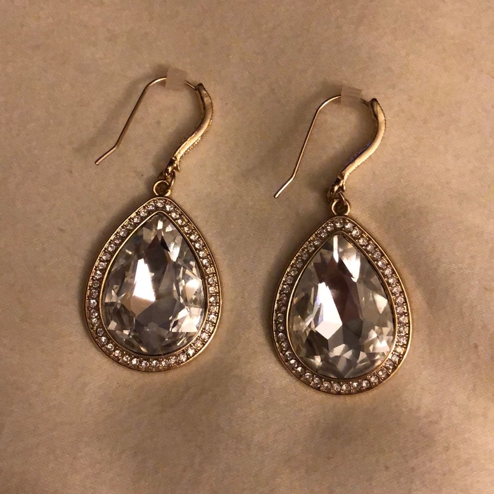 Dangle earrings